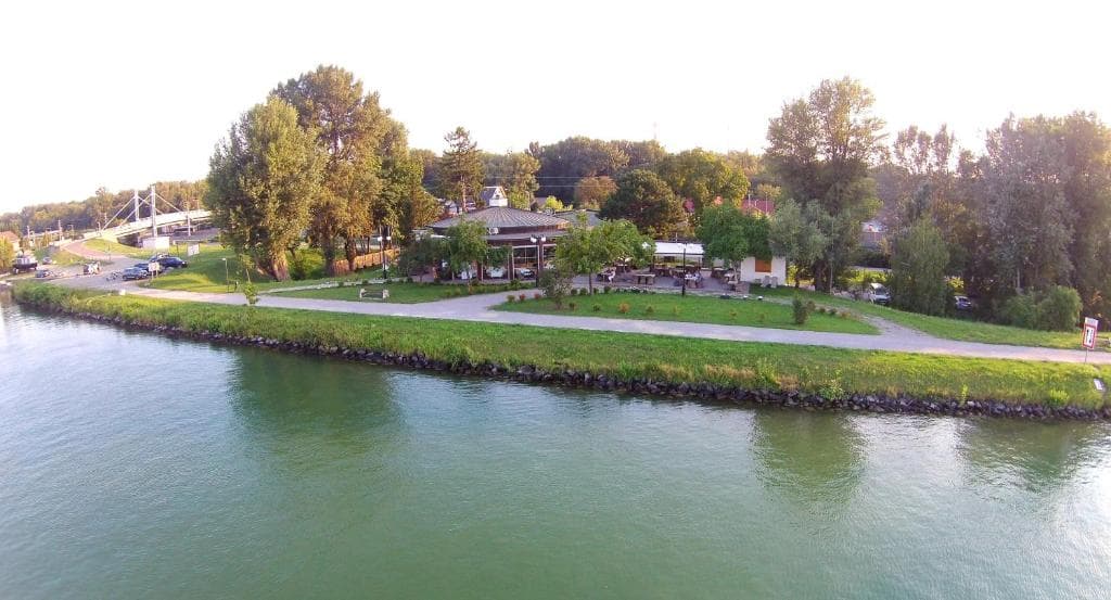 aerial view of River Lodge Hotel & Restaurant